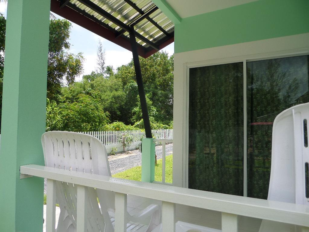 Hotel Lanta Triple Novel à Ko Lanta Extérieur photo